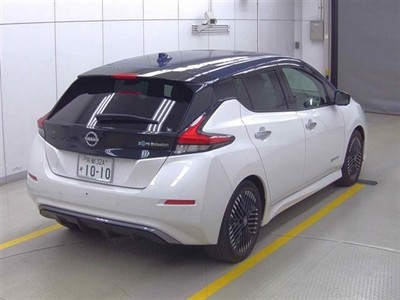 2022 Nissan Leaf - Thumbnail