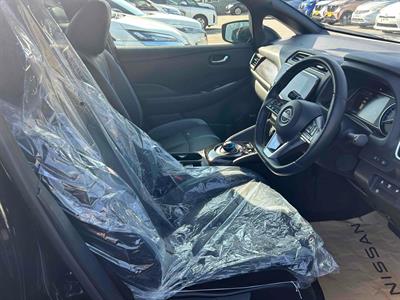 2021 Nissan Leaf - Thumbnail