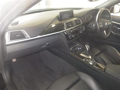 2017 BMW 320i - Thumbnail