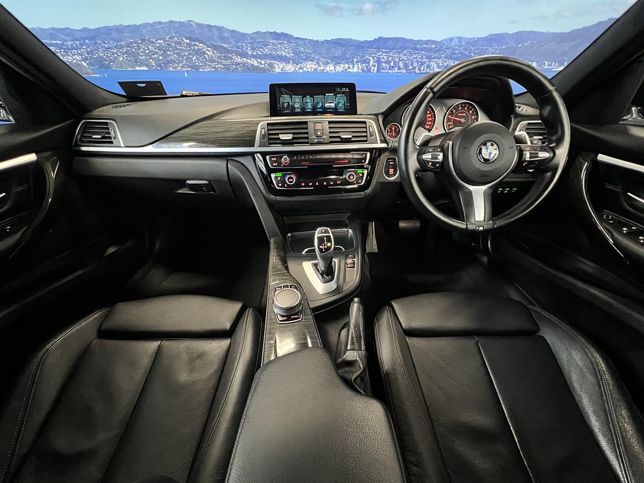 2017 BMW 320i