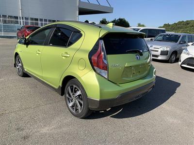 2015 Toyota Aqua - Thumbnail