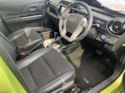 2015 Toyota Aqua - Thumbnail