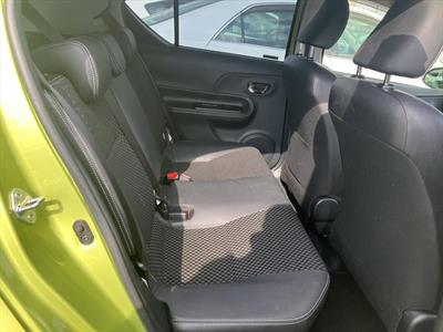 2015 Toyota Aqua - Thumbnail