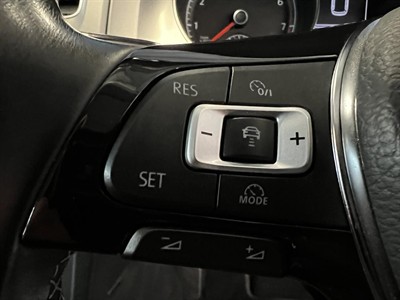 2015 Volkswagen Golf - Thumbnail