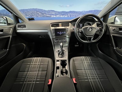 2015 Volkswagen Golf - Thumbnail