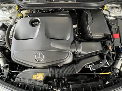 2018 Mercedes-Benz A 180 - Thumbnail