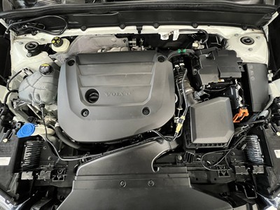 2020 Volvo XC40 - Thumbnail