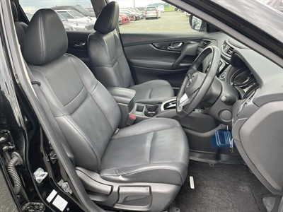 2017 Nissan X-Trail - Thumbnail