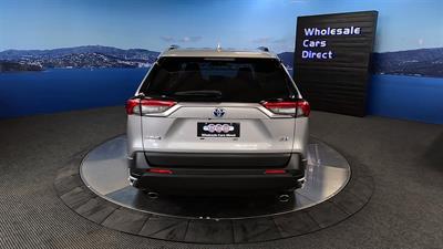 2019 Toyota RAV4 - Thumbnail